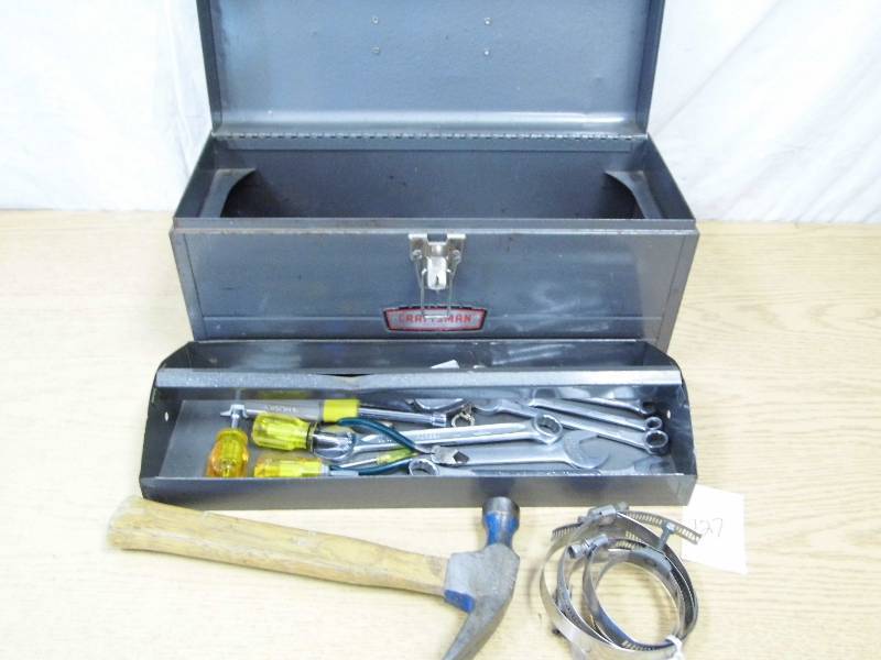lot 127 image: Craftsman Toolbox w Tools