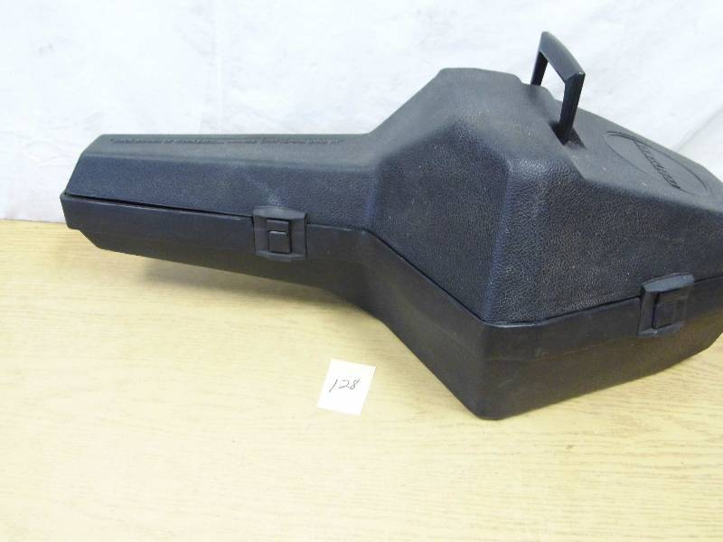 lot 128 image: Craftsman Chainsaw