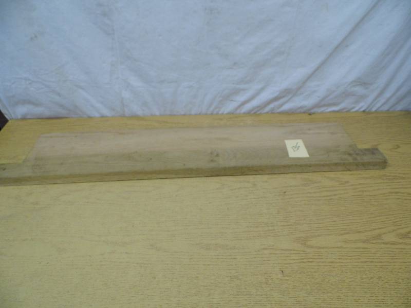lot 135 image: Oak Threshold
