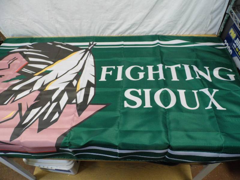 lot 140 image: Fighting Sioux Flag