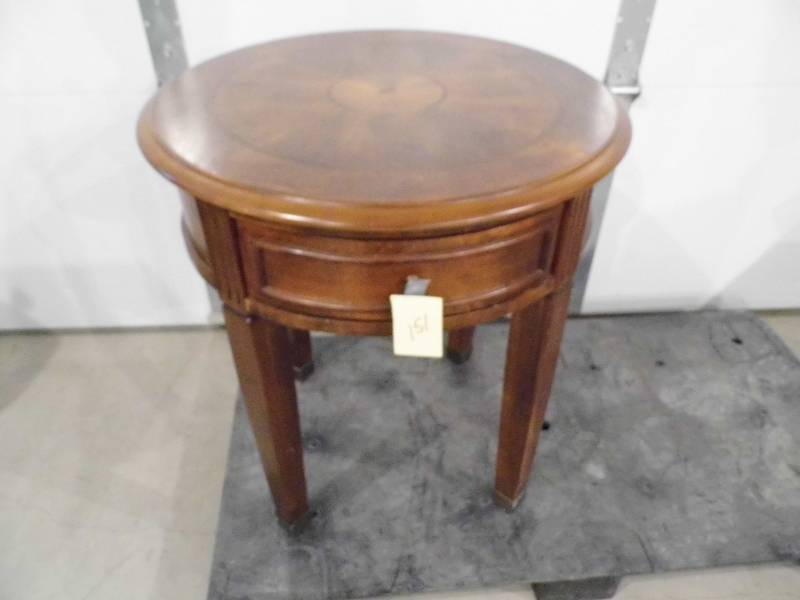 lot 151 image: Round End Table w Drawer