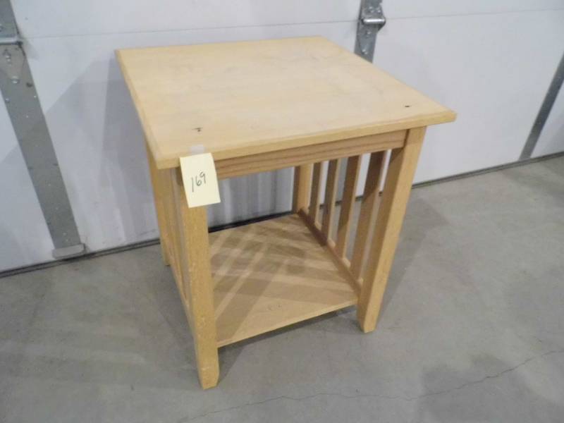 lot 169 image: table