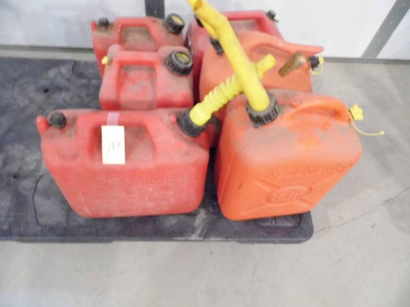 lot 182 image: Lot of 6 Gas Cans