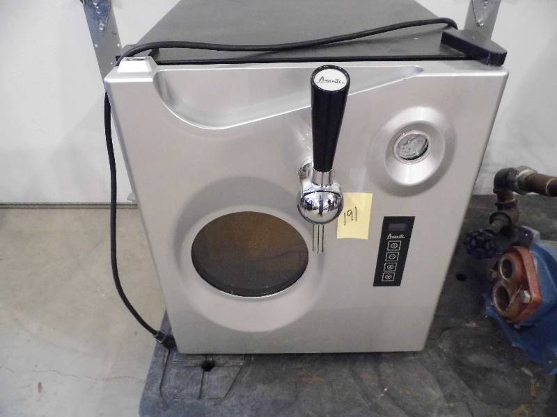 lot 191 image: Pony Keg Cooler