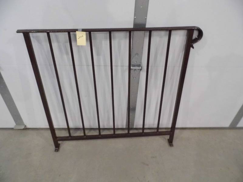 lot 200 image: Brown Metal Railing