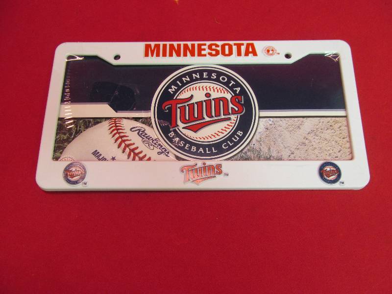 lot 4 image: MN Twins license plate