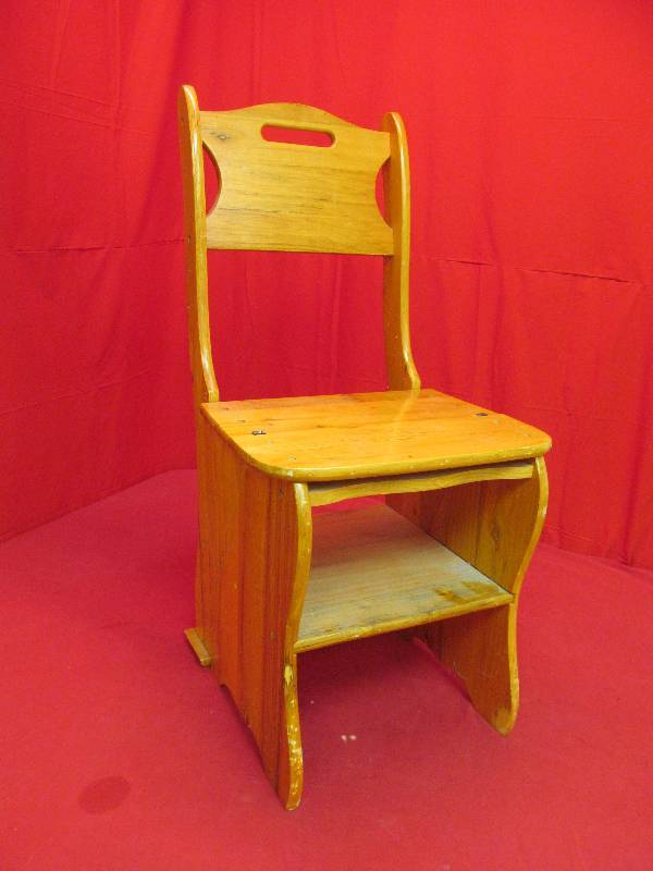 lot 7 image: step stool