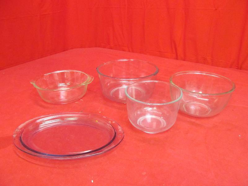 lot 125 image: Pyrex,FireKing dishes