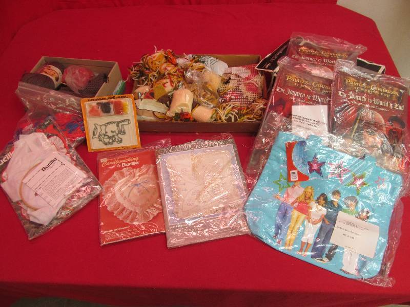 lot 139 image: sewingcraft items