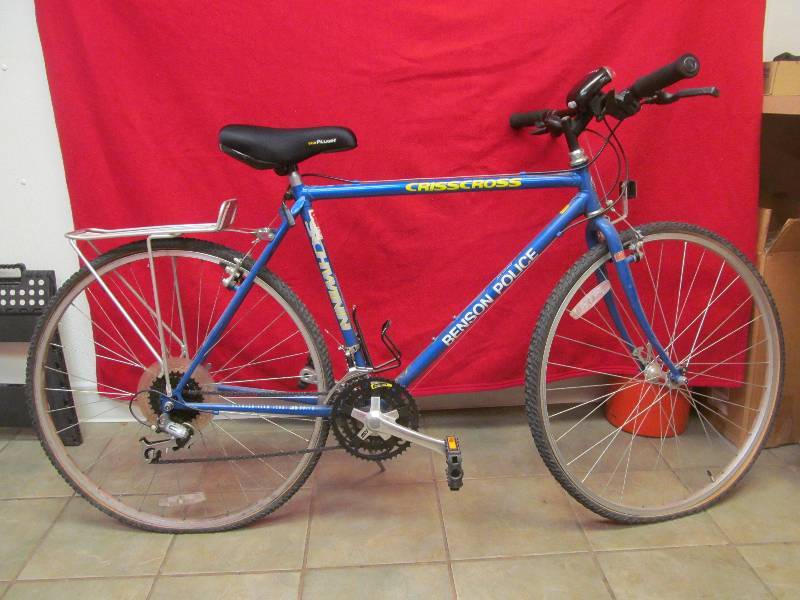 lot 154 image: Schwinn 21 spd bicycle