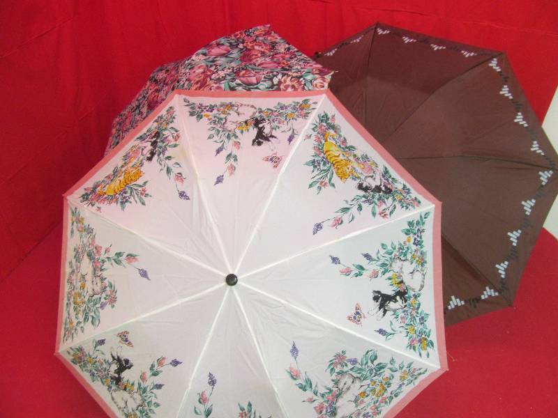 lot 36 image: umbrellas