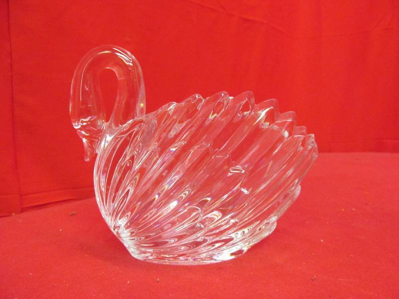 lot 59 image: lead crystal dishplanter