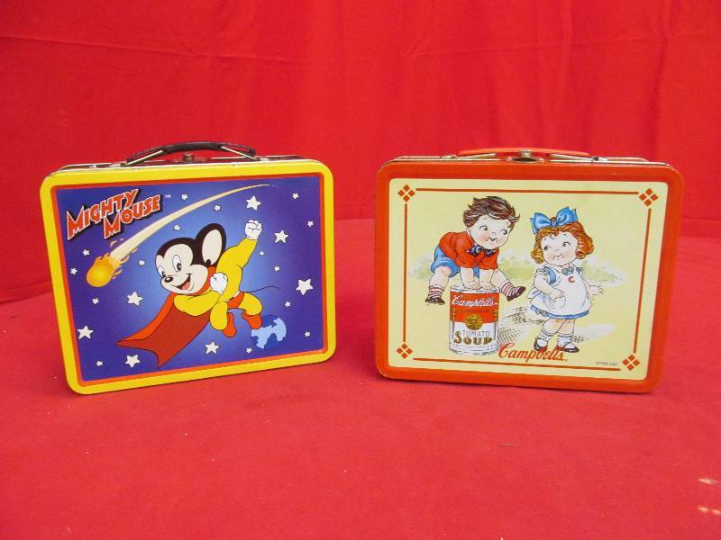 lot 68 image: Mighty Mouse ,Campbell lunch boxes