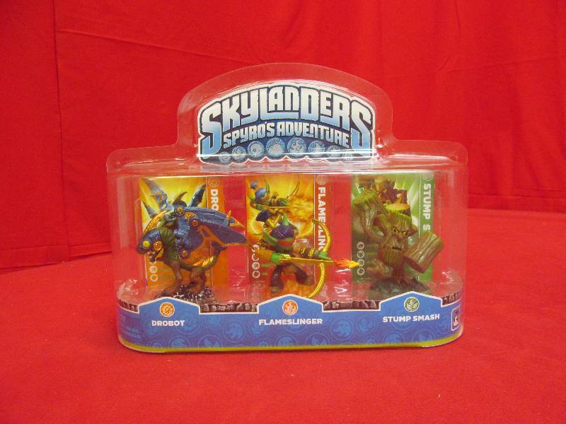 lot 69 image: Skylander Spyros action figures