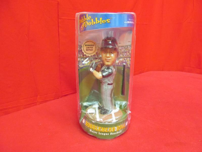 lot 71 image: Richie Sexson bobble head