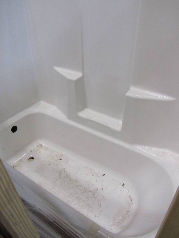 lot 6 image: Aquatic Everyday 60 in. x 34-12 in. x 76-12 in. Left Drain 1-Piece Bath and Shower Kit in White