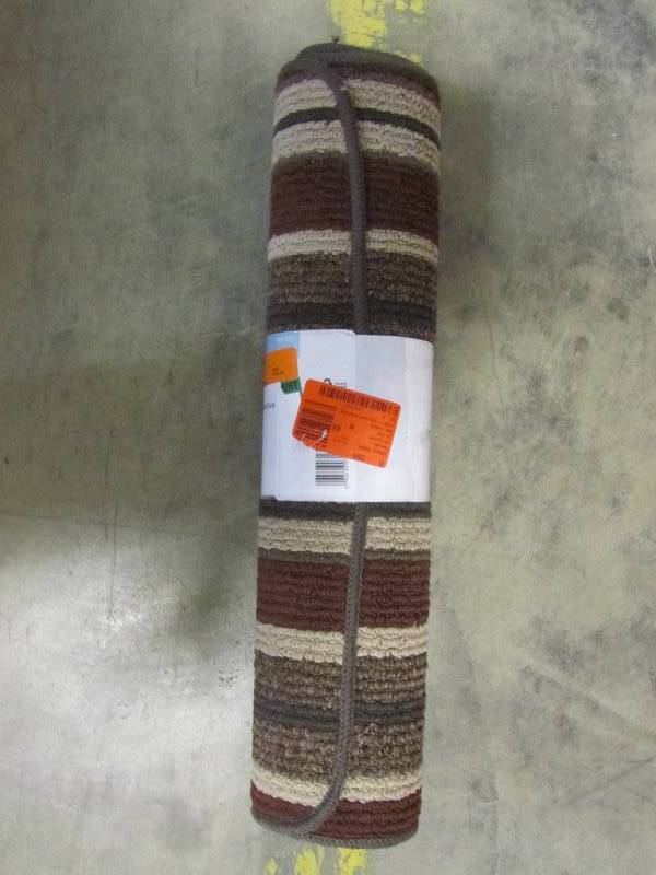 lot 31 image: TrafficMASTER Decorative Runner (2ft x 5ft)