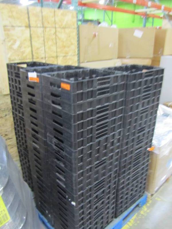 lot 73 image: Coca-Cola 24-pk Carrying Case (lot of 97 carrying cases)