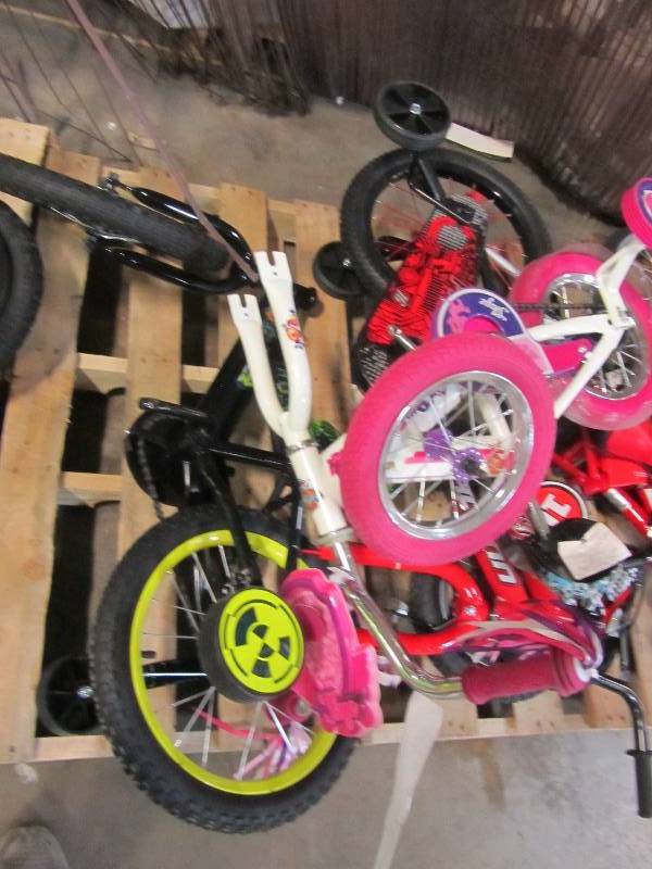 lot 93 image: Lot of Bicycle Parts (2 of 6)