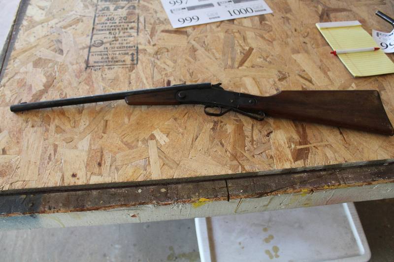 lot 997 image: C.J. Hamilton & Son The Hamilton .22 Cal Rifle No. 27