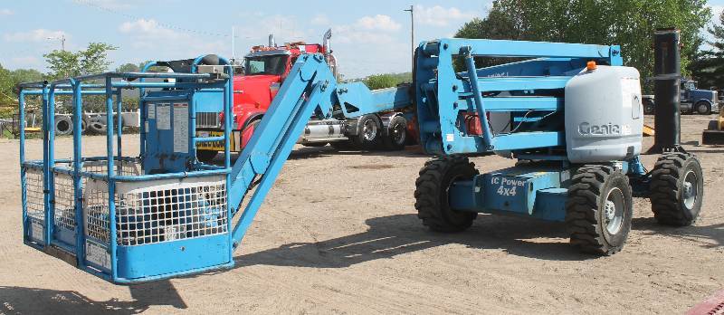 lot 2 image: Genie Boom Lift Z 45  25 Model Year 2003