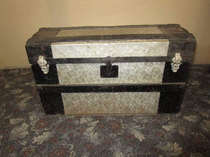Trunk 26 L x 15 12 w X 16 12 H