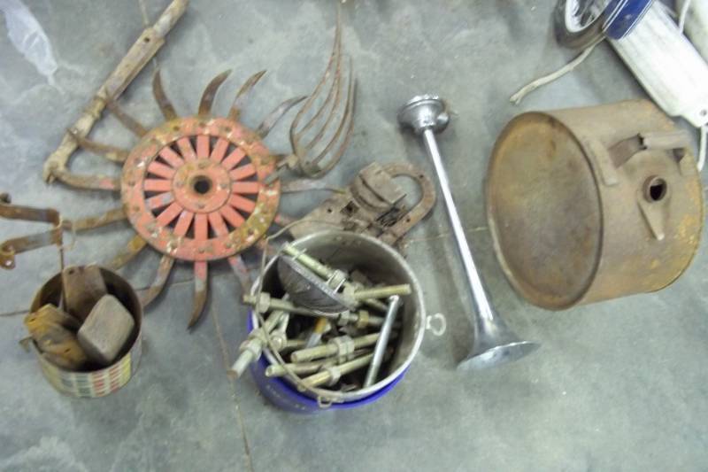 lot 58 image: Misc. hardware, vintage can, vintage misc metal objects