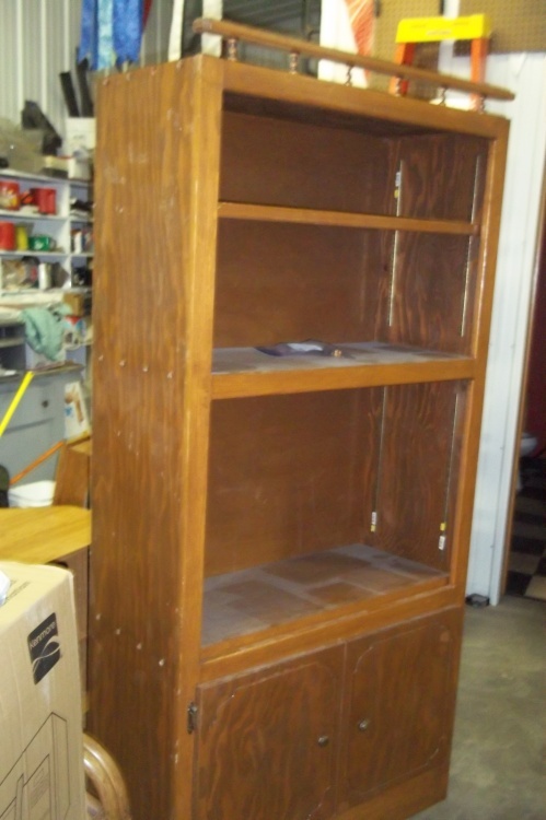 lot 27 image: Book Case