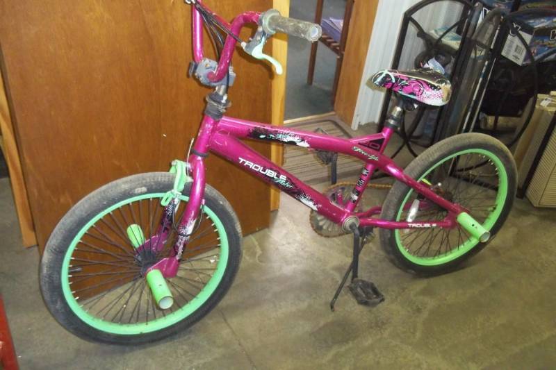 lot 39 image: Kids bike