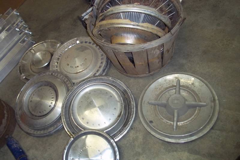 lot 41 image: Vintage hub caps