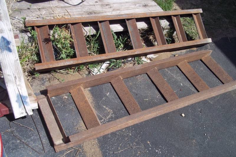 lot 62 image: 1 pair trailer ramps