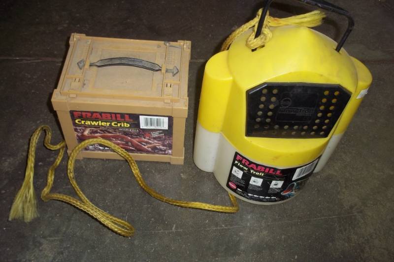 lot 73 image: Bait Containers