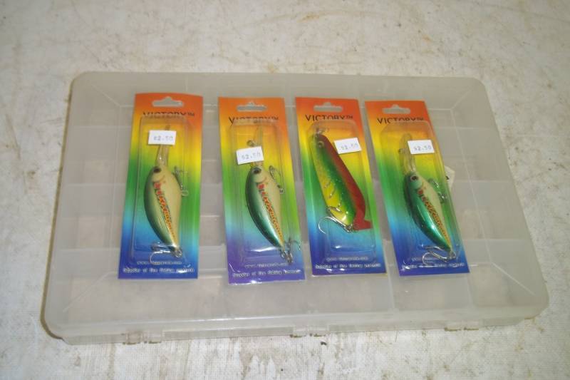 lot 81 image: 5 Assorted lures