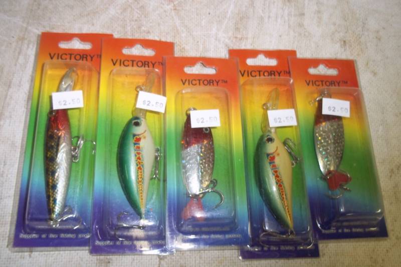 lot 97 image: 5 Assorted lures