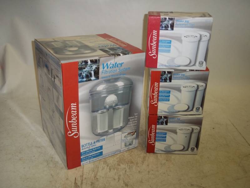 lot 112 image: Water filtration system with filters