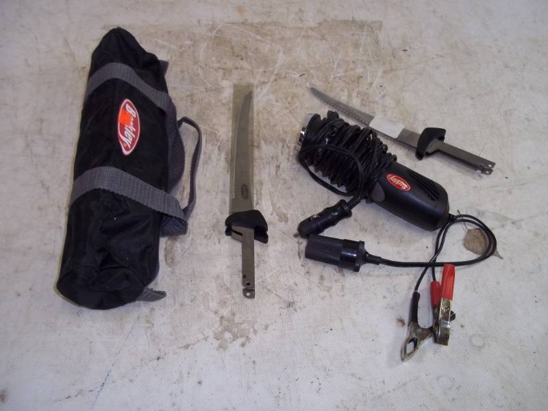 lot 144 image: 12v Electric Knife
