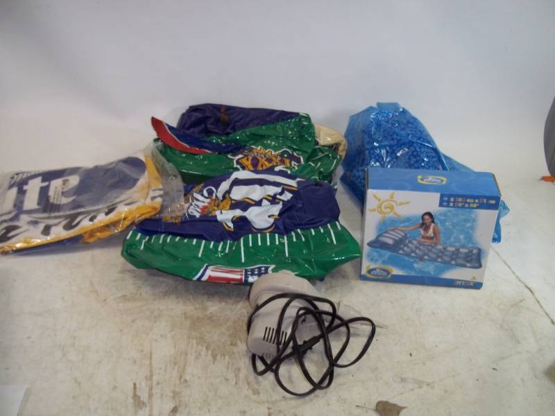 lot 148 image: Beer advertising Inflatables with Air pump and Float lounger