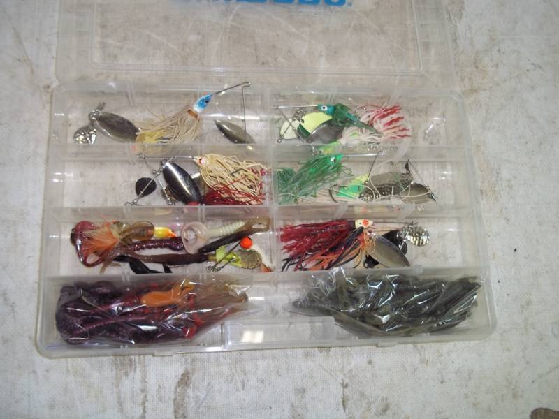 lot 152 image: Tackle Box with Fishing Lures