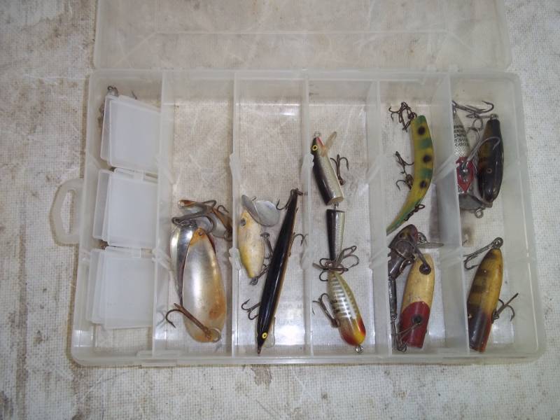 lot 153 image: Tackle Box with Fishing Lures