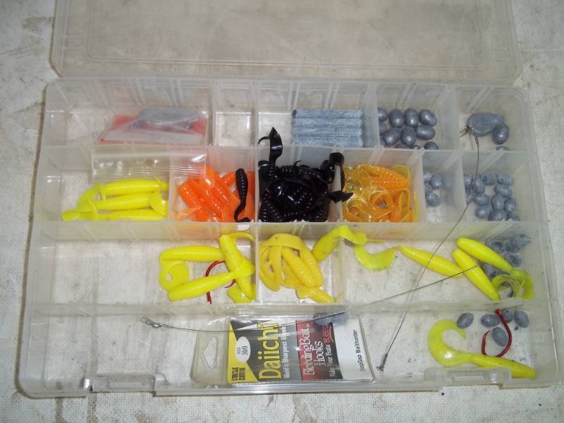 lot 161 image: Tackle Box with Fishing Lures