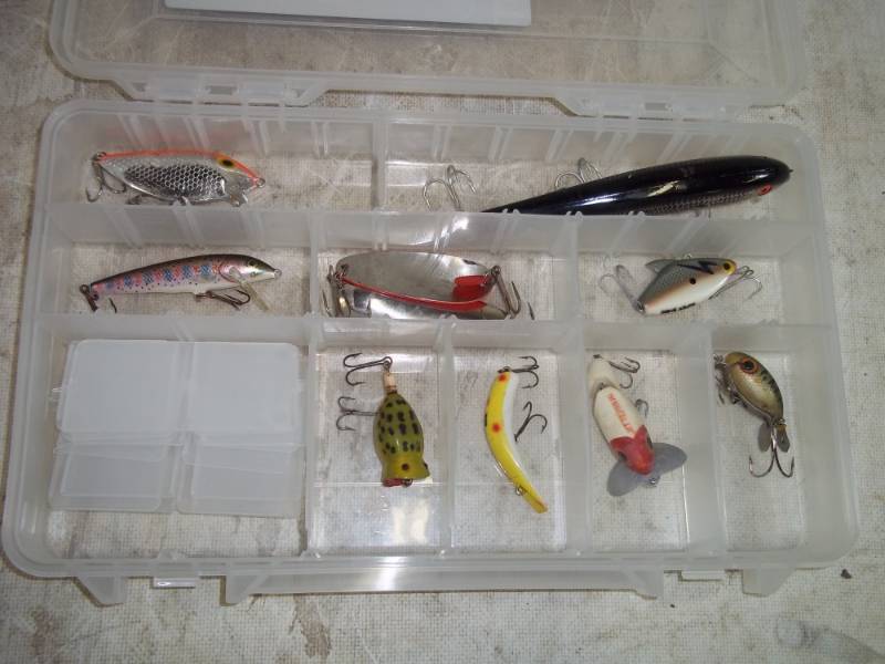 lot 162 image: Tackle Box with Fishing Lures