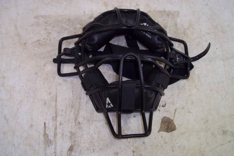 lot 179 image: Catchers Mask