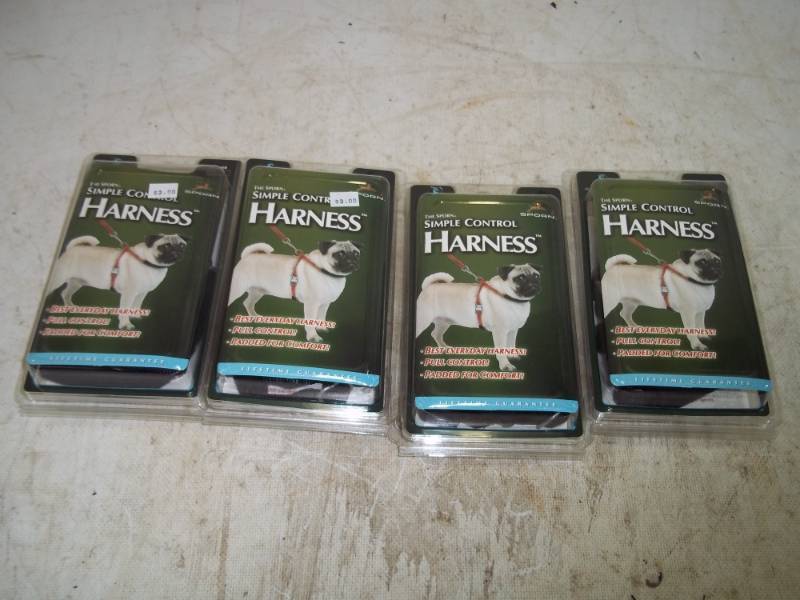lot 181 image: 4 Small Dog Harness