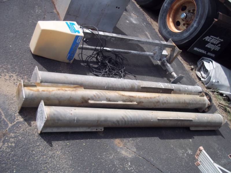 lot 1 image: Weed Roller Pro