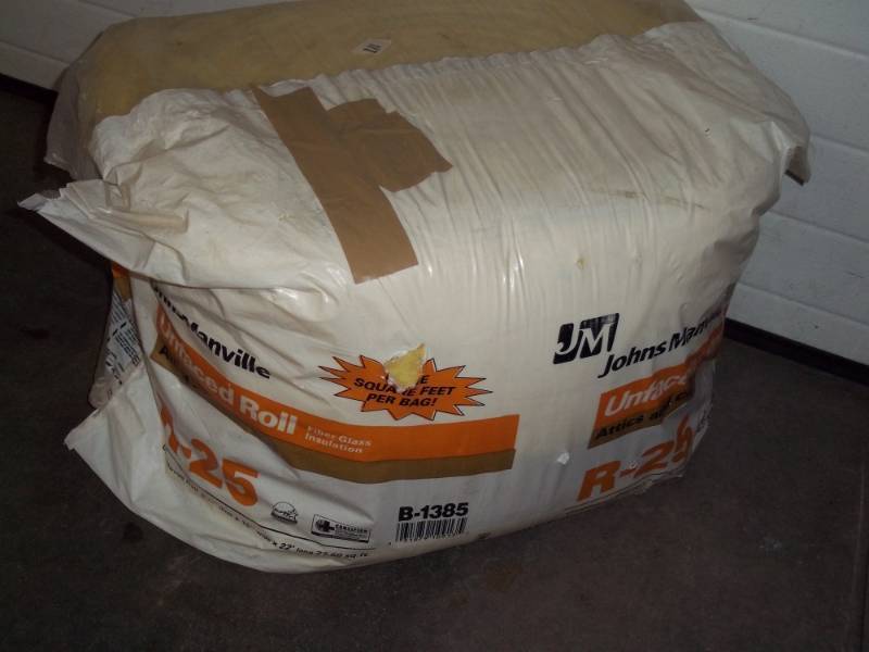 lot 210 image: Bag of Insulation