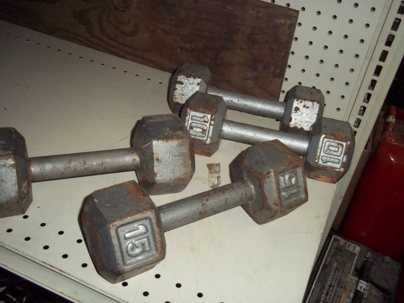 lot 221 image: 4 Dumbbells