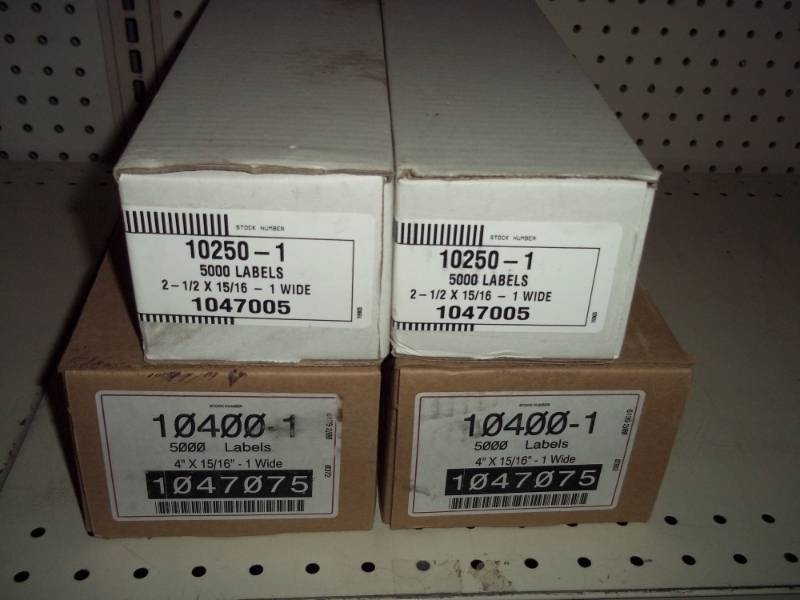 lot 226 image: 20,000 Labels