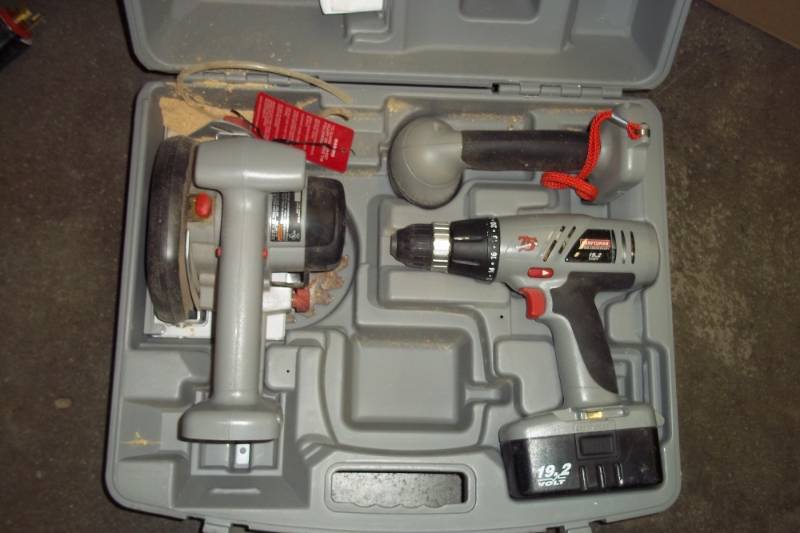 lot 5 image: Craftsman 19.5v tools