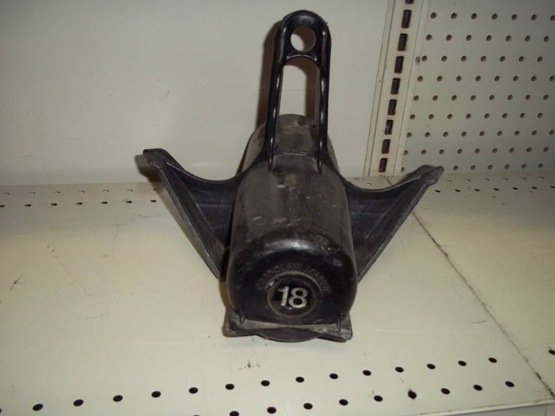 lot 271 image: 18 LB Anchor