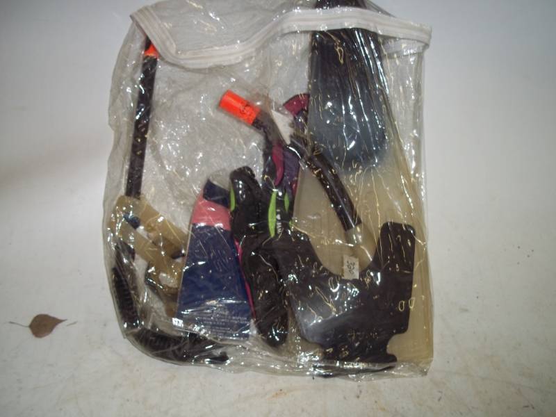 lot 278 image: Snorkeling set